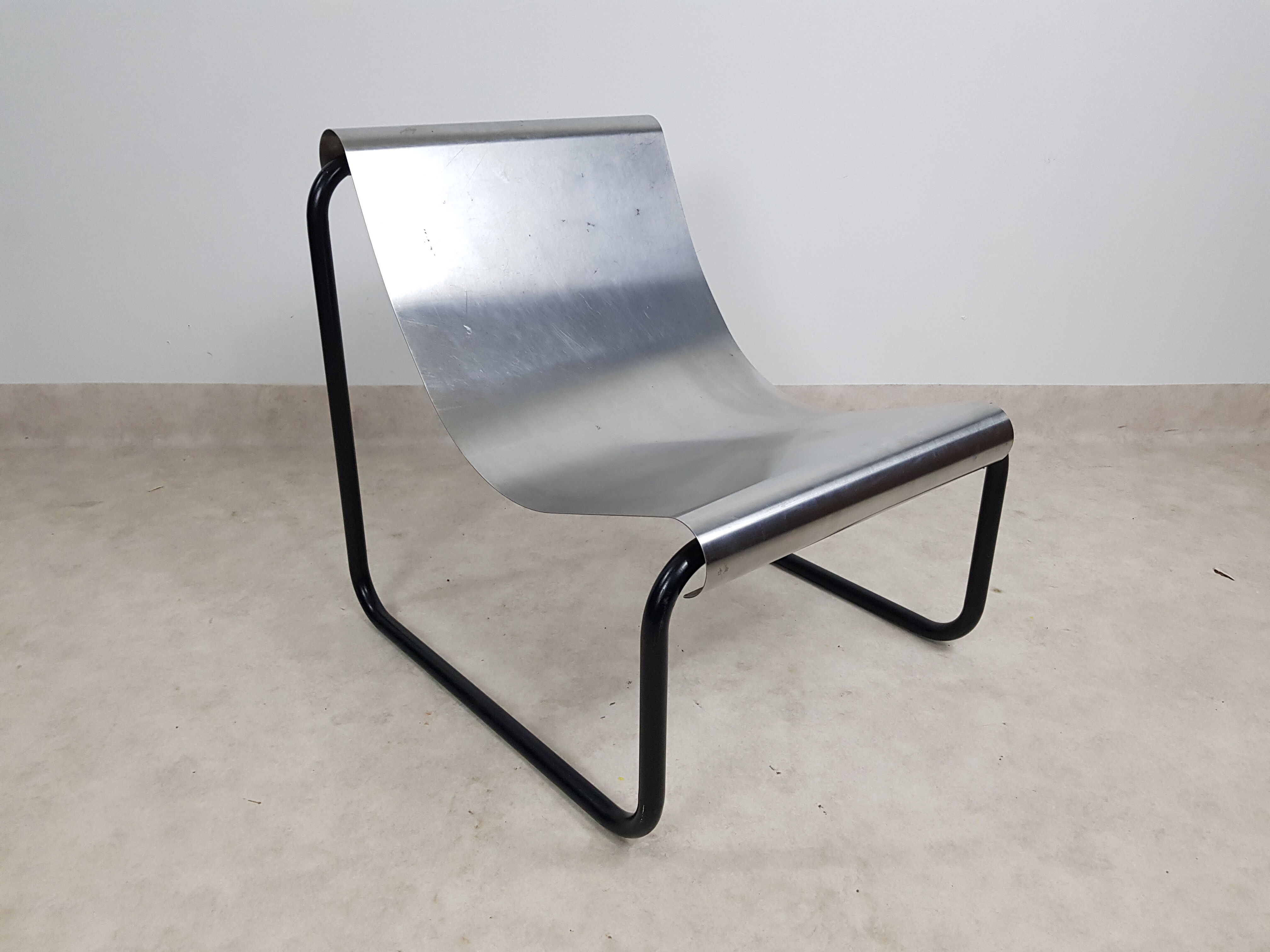 Chauffeuse en acier inoxydable de Patrick Gingembre 1970