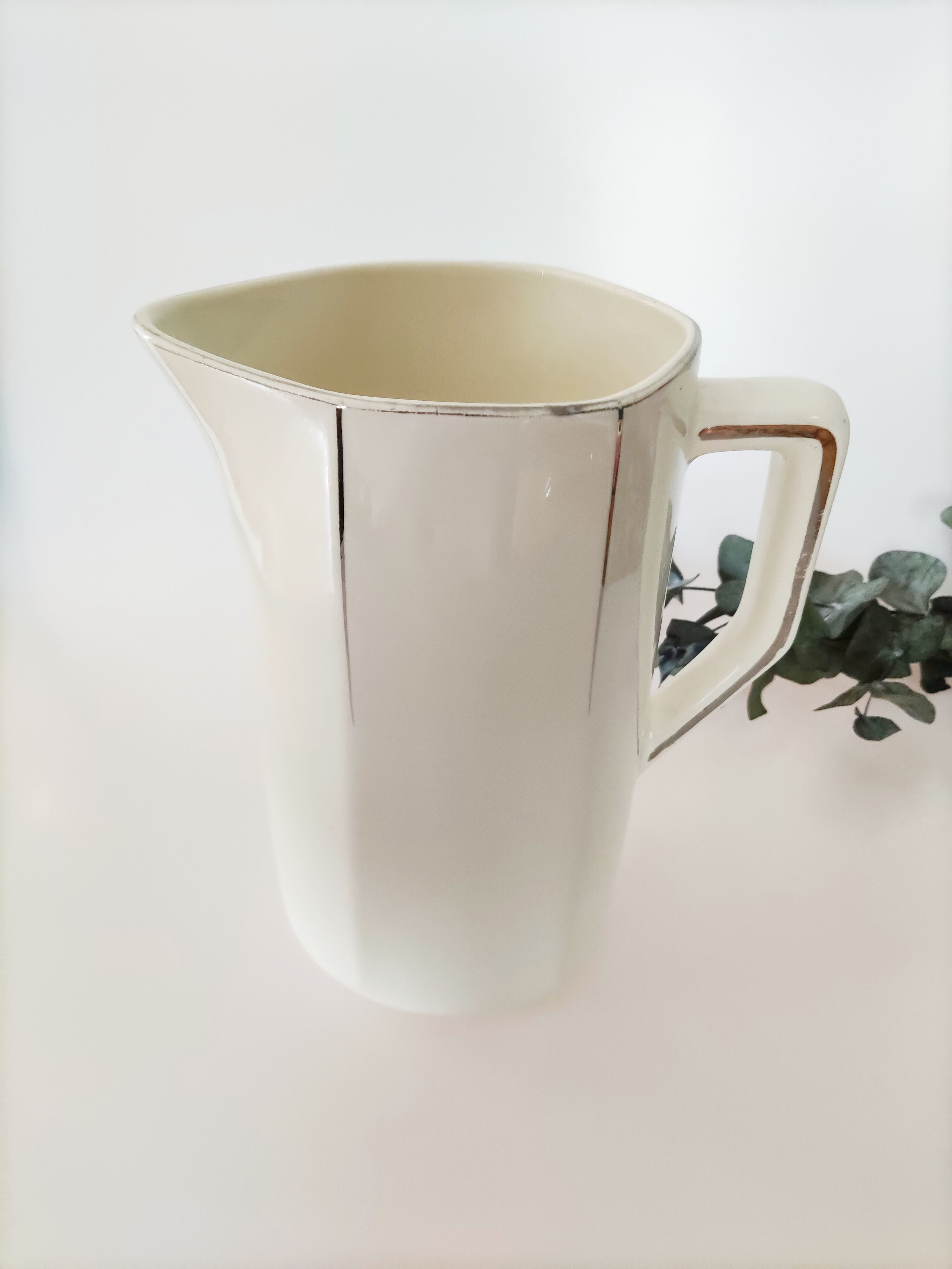 Porcelain broc pitcher