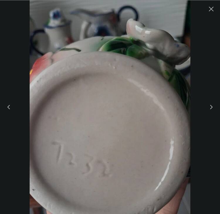 Vintage barbotine service biscuit