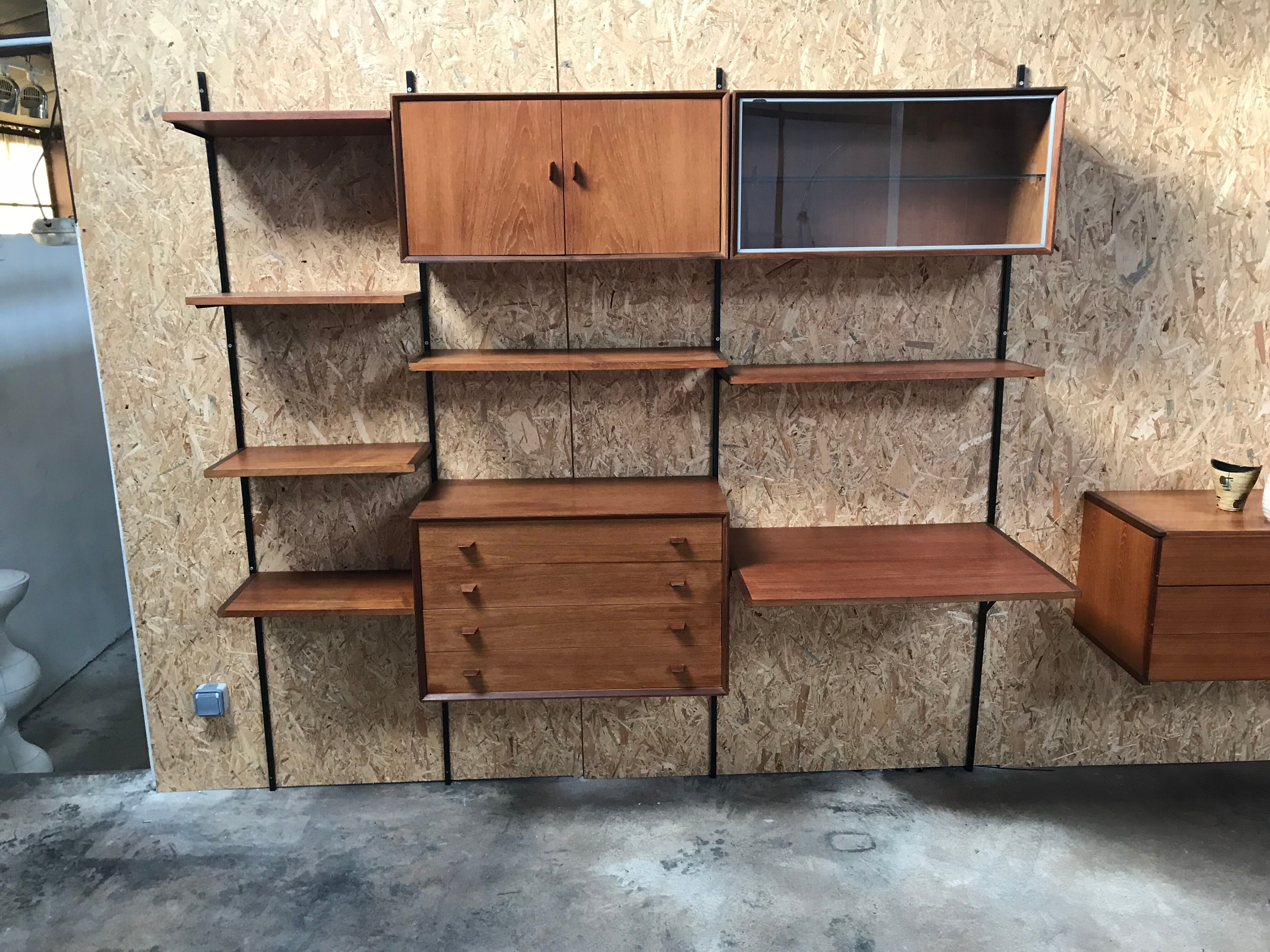 Wall bookcase