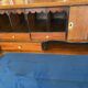 Bureau scriban anglais xixeme acajou avec tiroirs ferrures bronze boutons en os