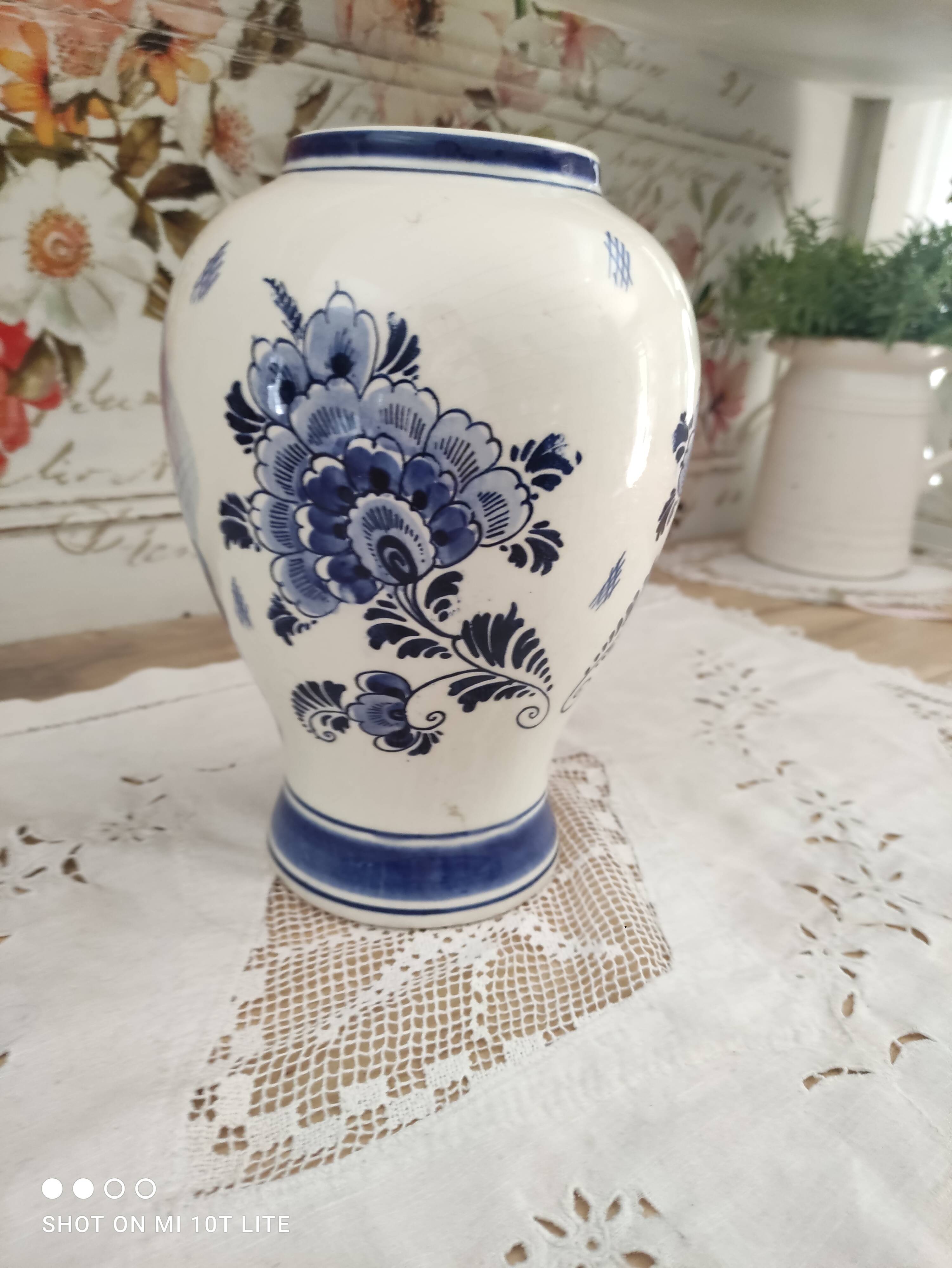 Delfts Blue FG vase Dutch landscape on one side and floral decoration on the other