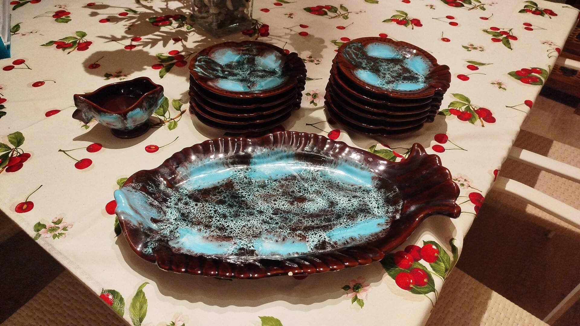 1970s vintage bouillabaisse service