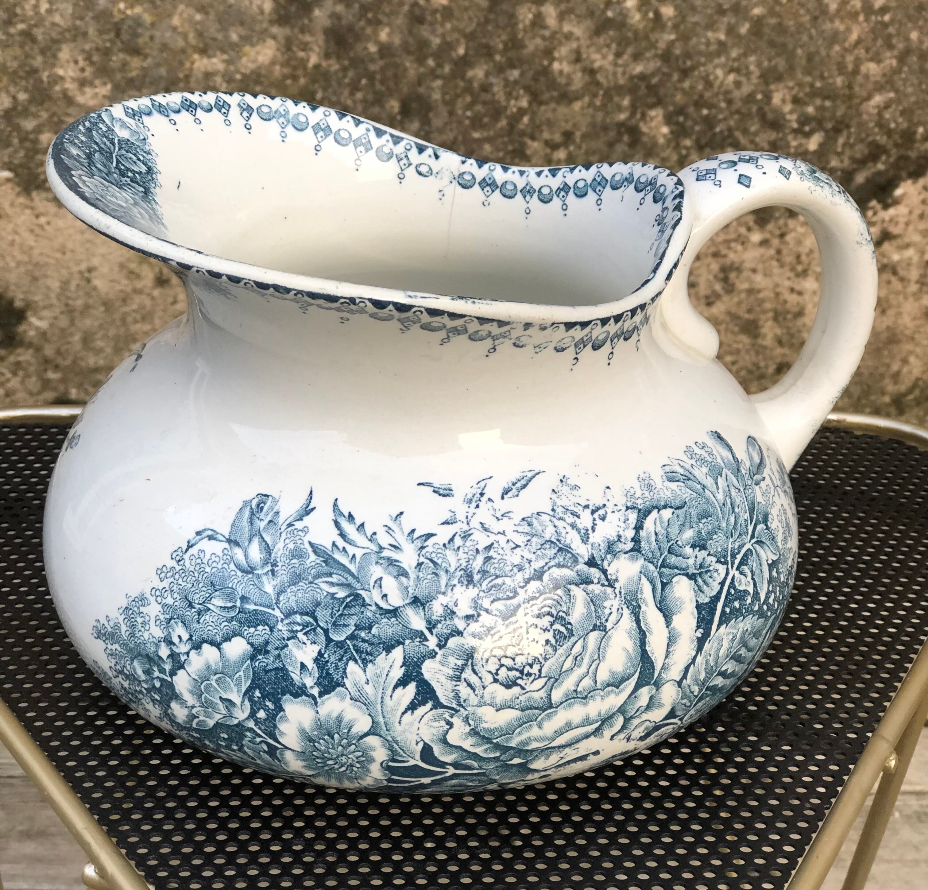 Bushy earthenware pitcher from Longwy model Jardinière