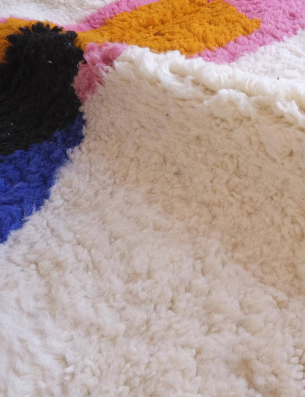 Modern Berber Rug - 260 x 167 cm