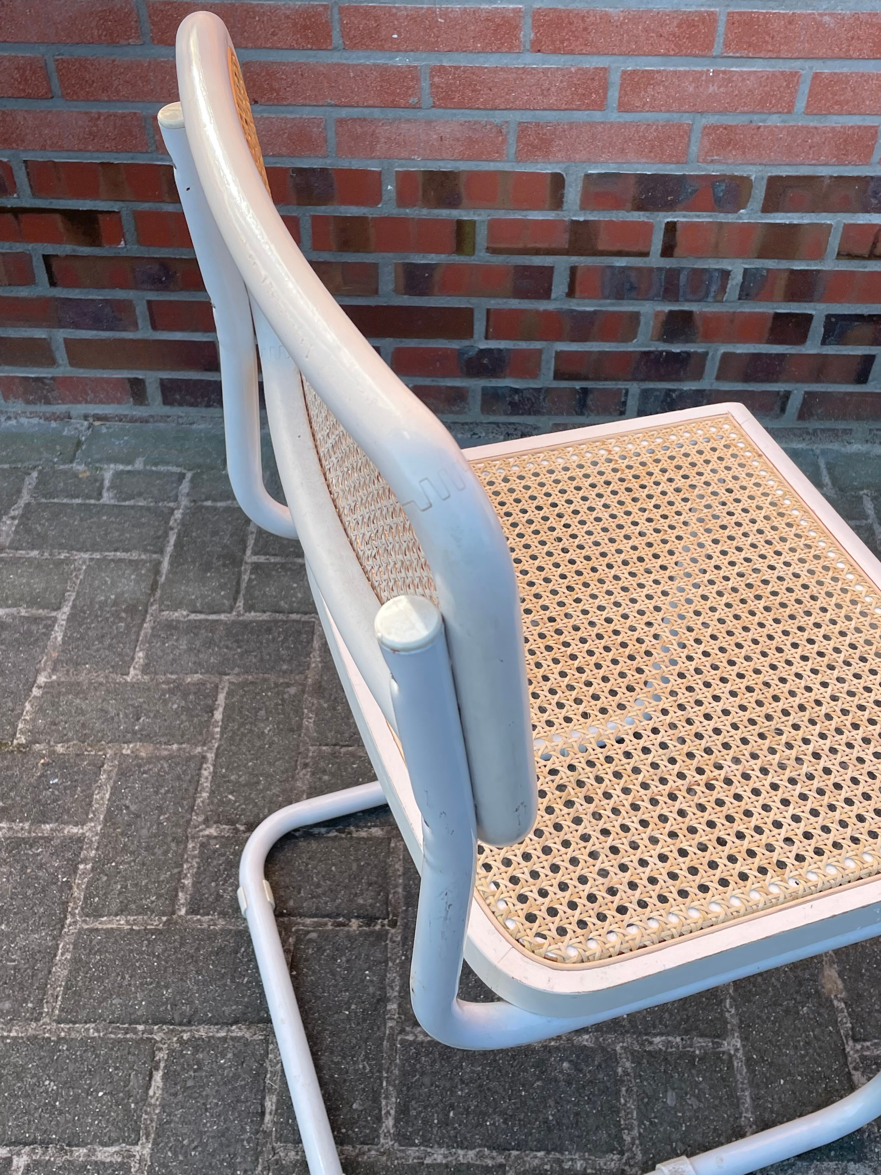 Cesca design chair b32 model in white