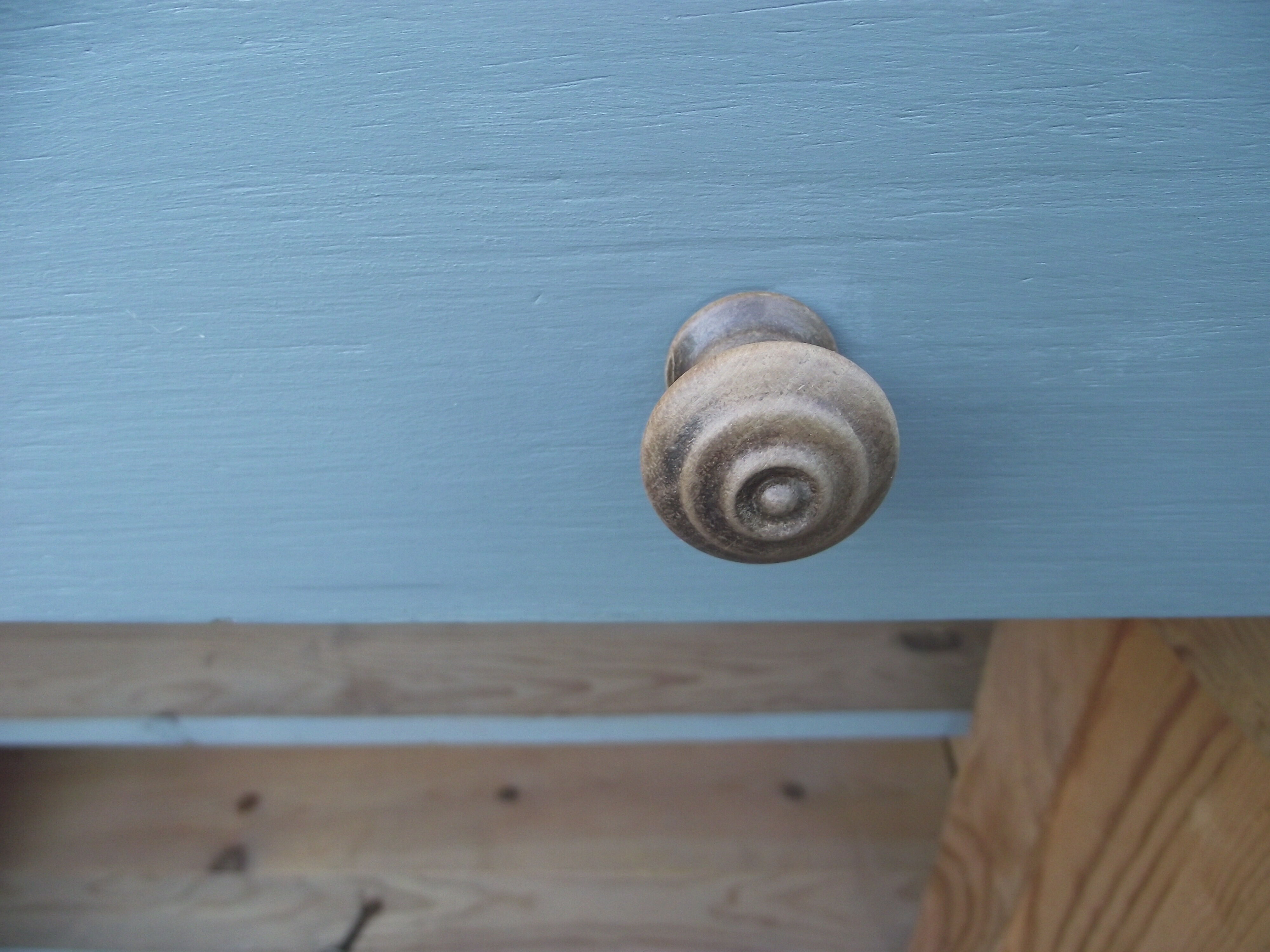 Parisian buffet in painted pine