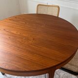 Round extendable rosewood table from the 70s