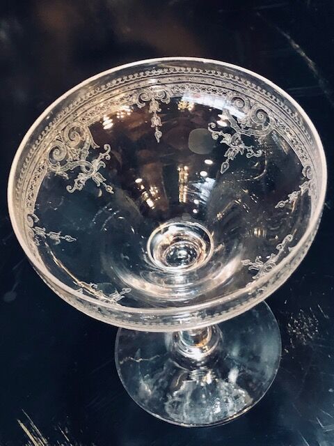 5 champagne glasses in chiseled crystal