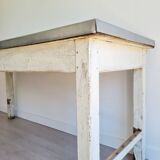 Antique work table in patinated white wood and zinc top - workbench