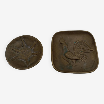 Cendriers ou petits vide poche en bronze signé du céramiste Quimpérois Alain Piclet .