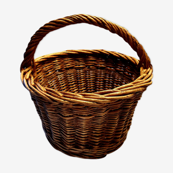 Olive basket old wicker