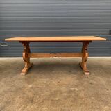 Farm table