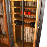 Armoire noire à miroirs
