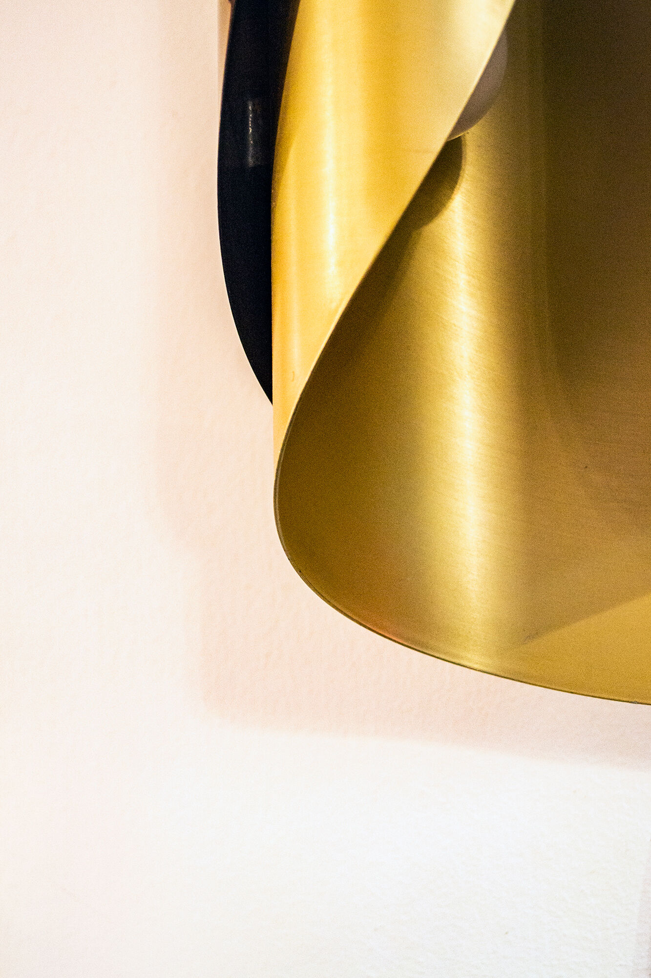 Brass wall lamp Italy 70s