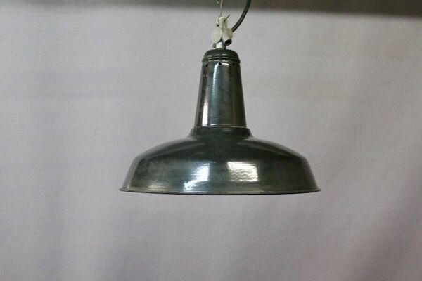 Suspension d'atelier en tôle émaillée