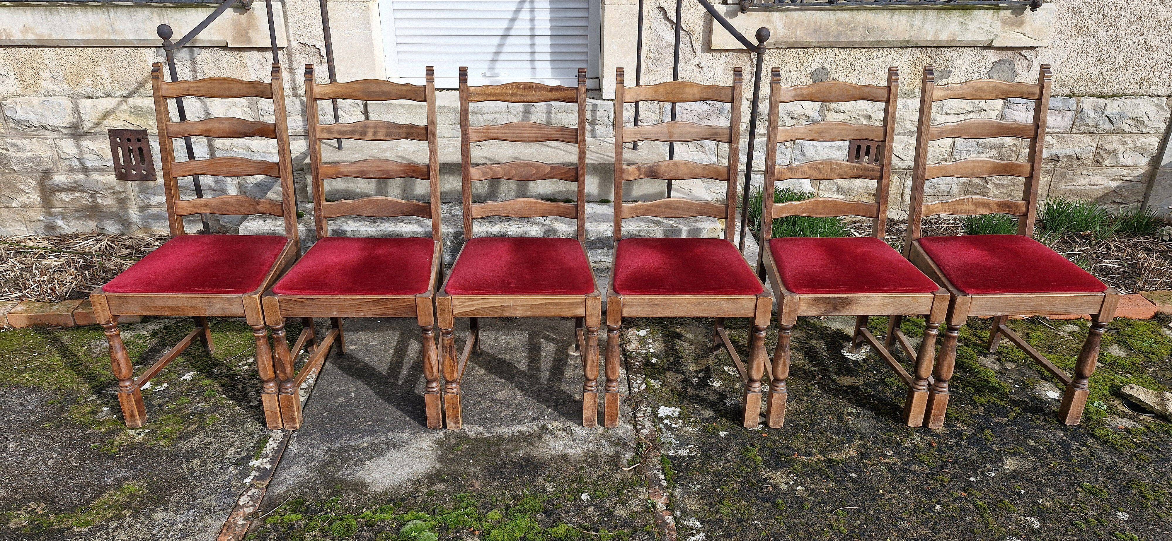 Round wooden table with 1 integrated extension + 6 wooden and fabric chairs