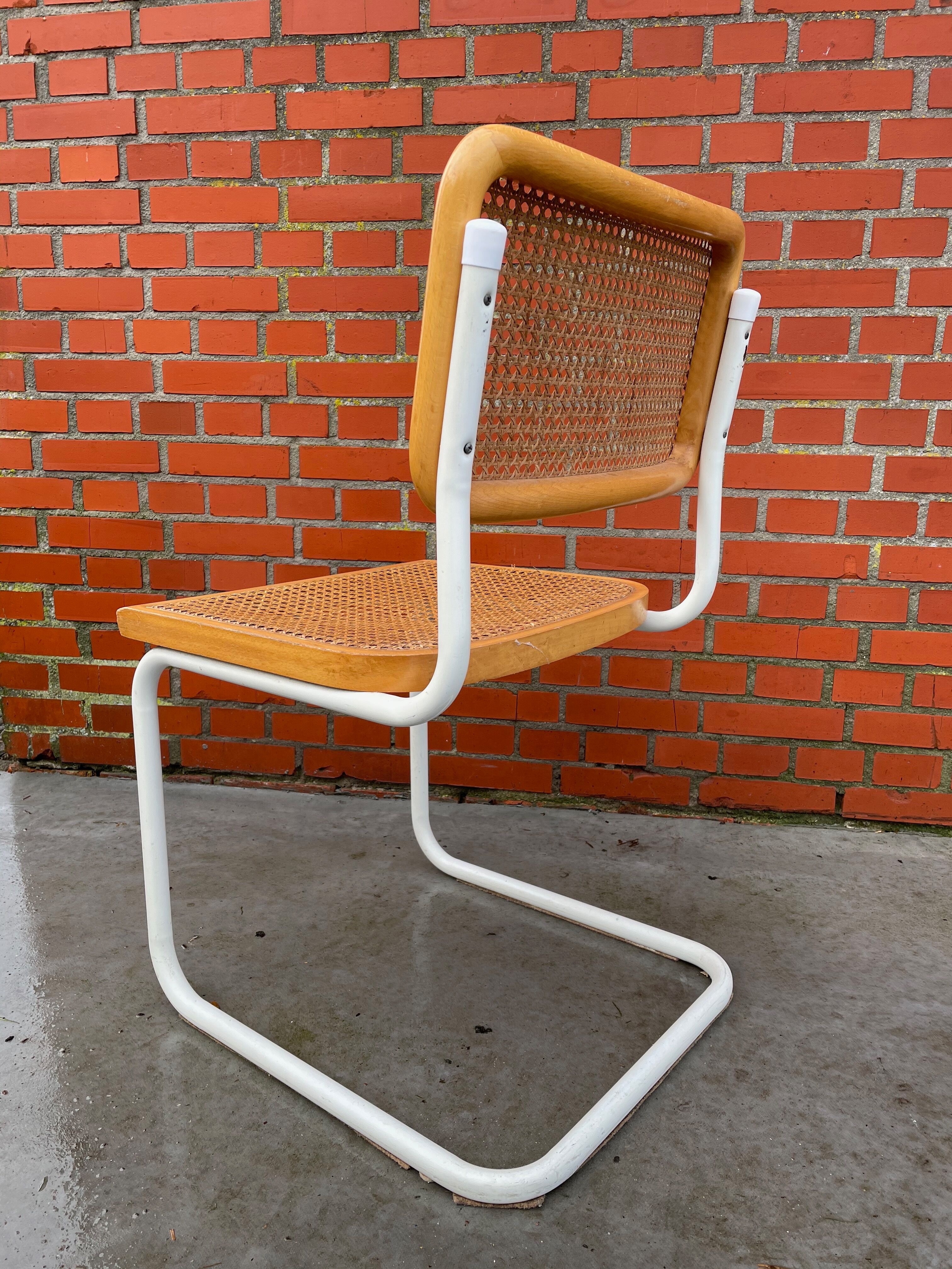 Ensemble de 4 chaises modèles Cesca de Marcel Breuer
