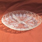 Sculpted oval glass plate with 4 compartments