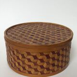 With lid rattan basket