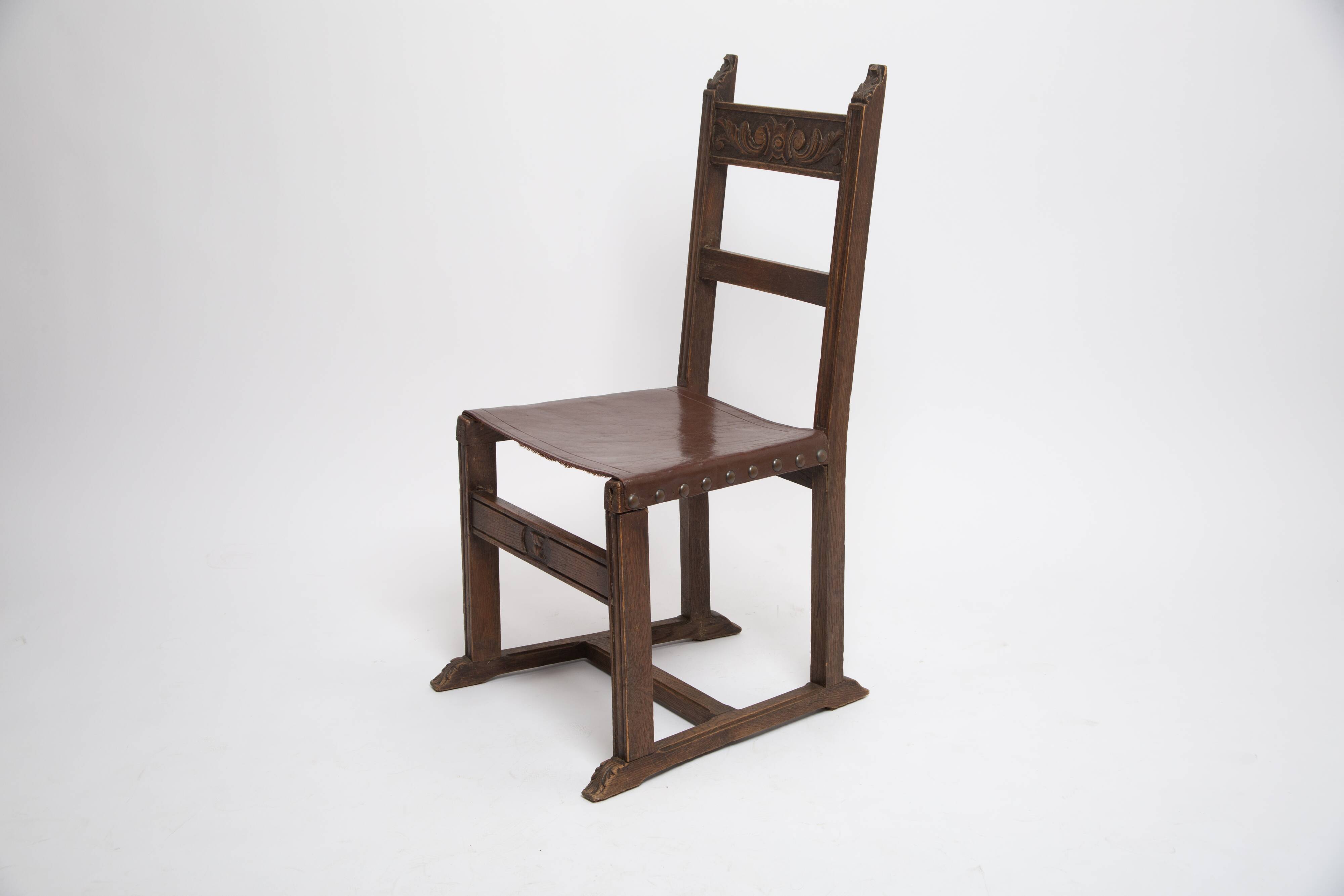Set of 6 wooden chairs and leather seat