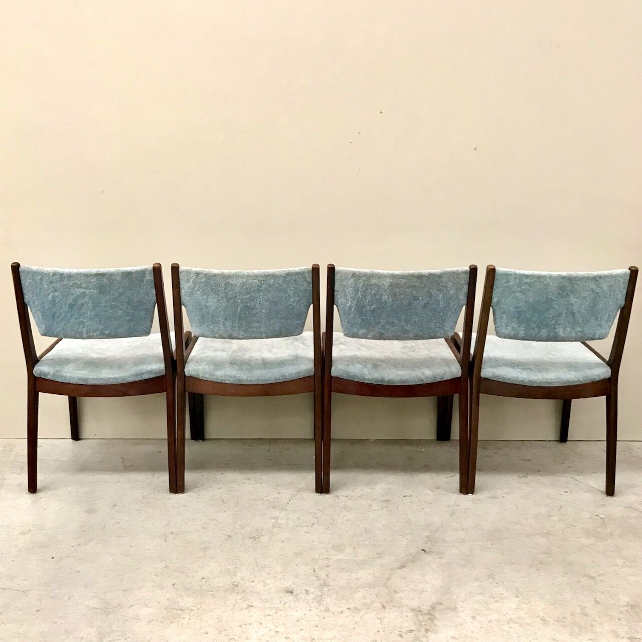 Set of 4 vintage chairs