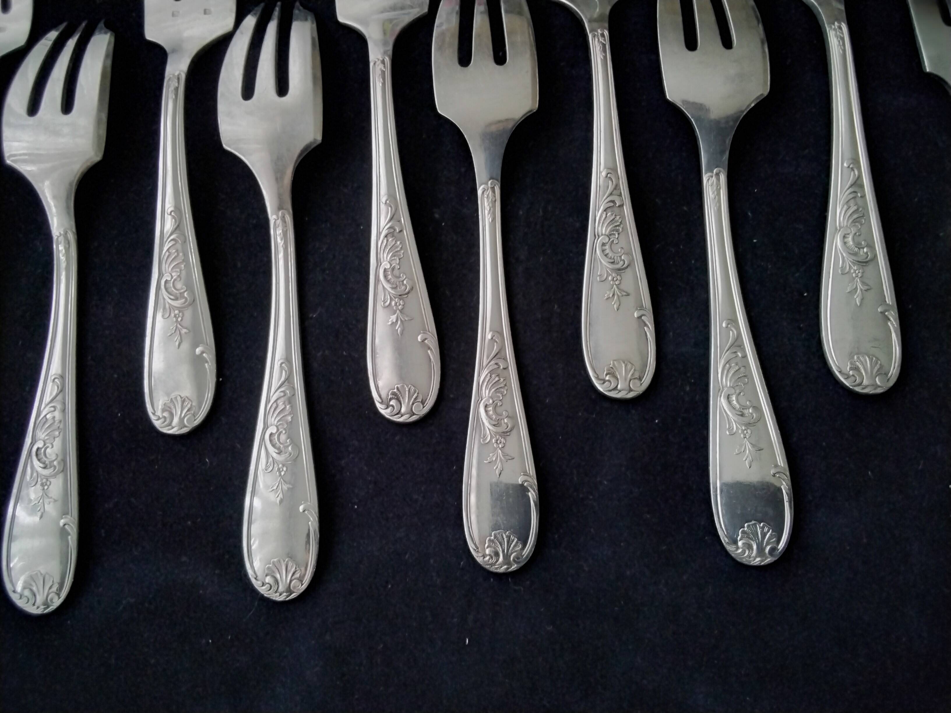 Box of 12 cake forks in silver-plated Louis XV style