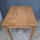 Table style Louis XV en bois naturel
