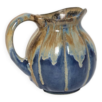 Digoin flamed pitcher