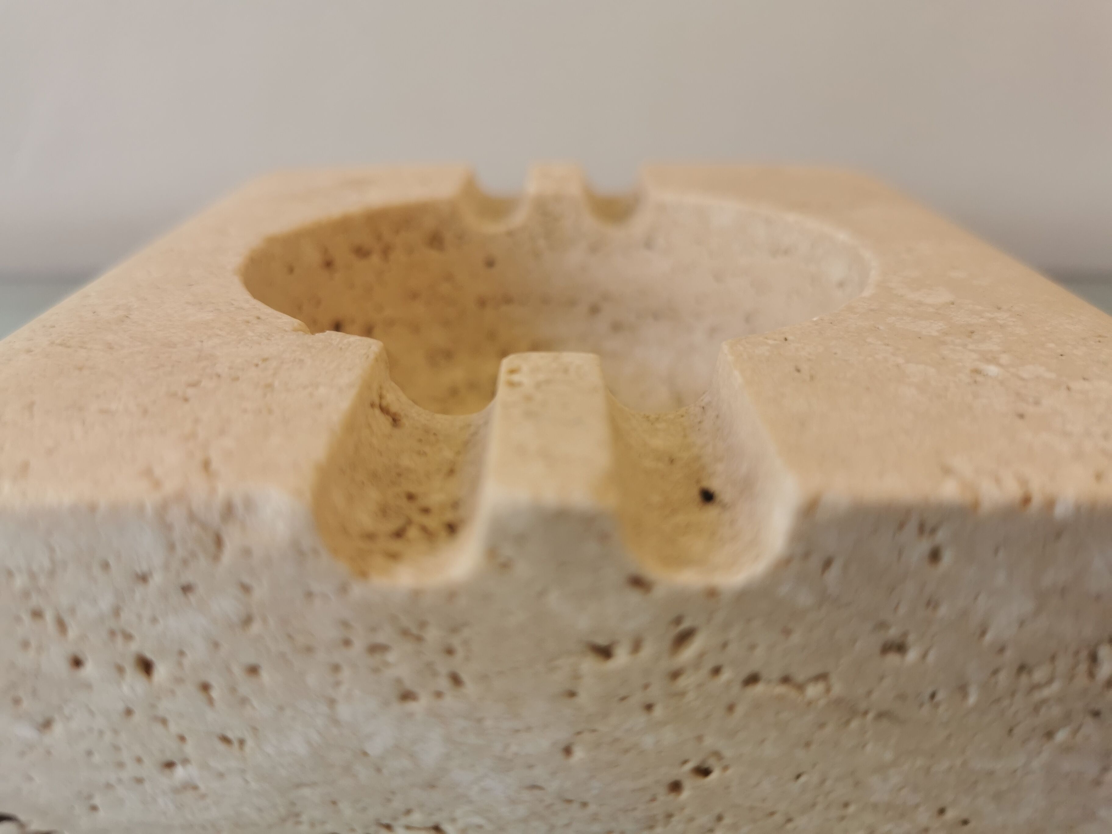 Large vintage travertine ashtray by Fratelli Mannelli 1970