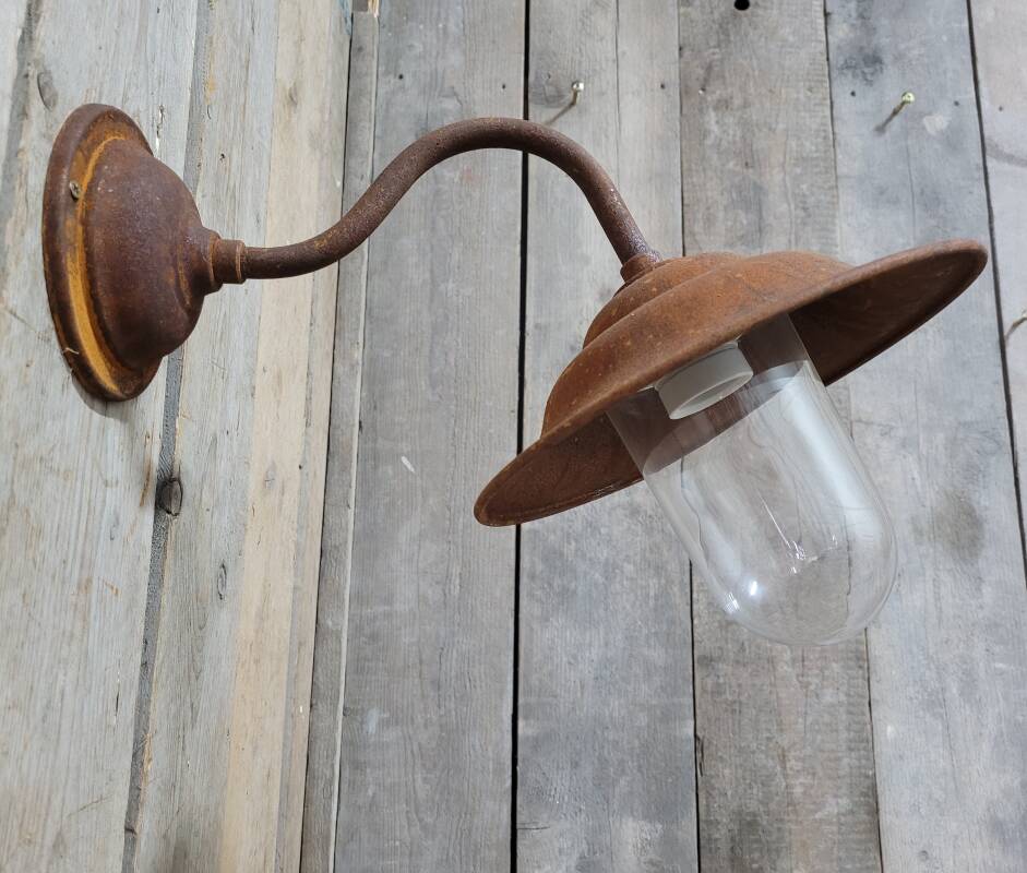 Applique murale French Rusty Barn Lamp