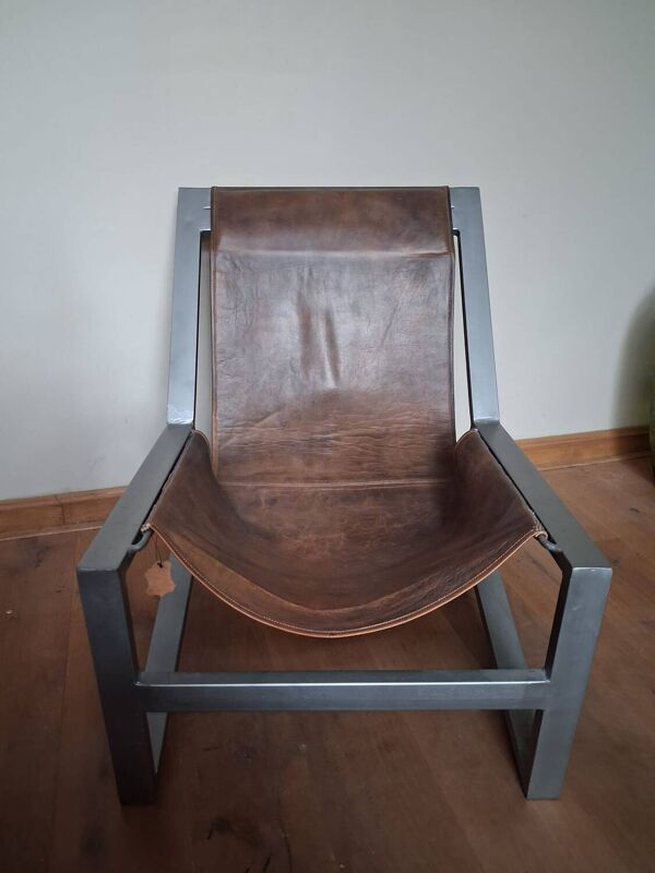 Chauffeuse en cuir brun, J-Line
