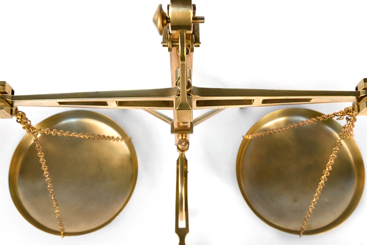 English scale circa 1940