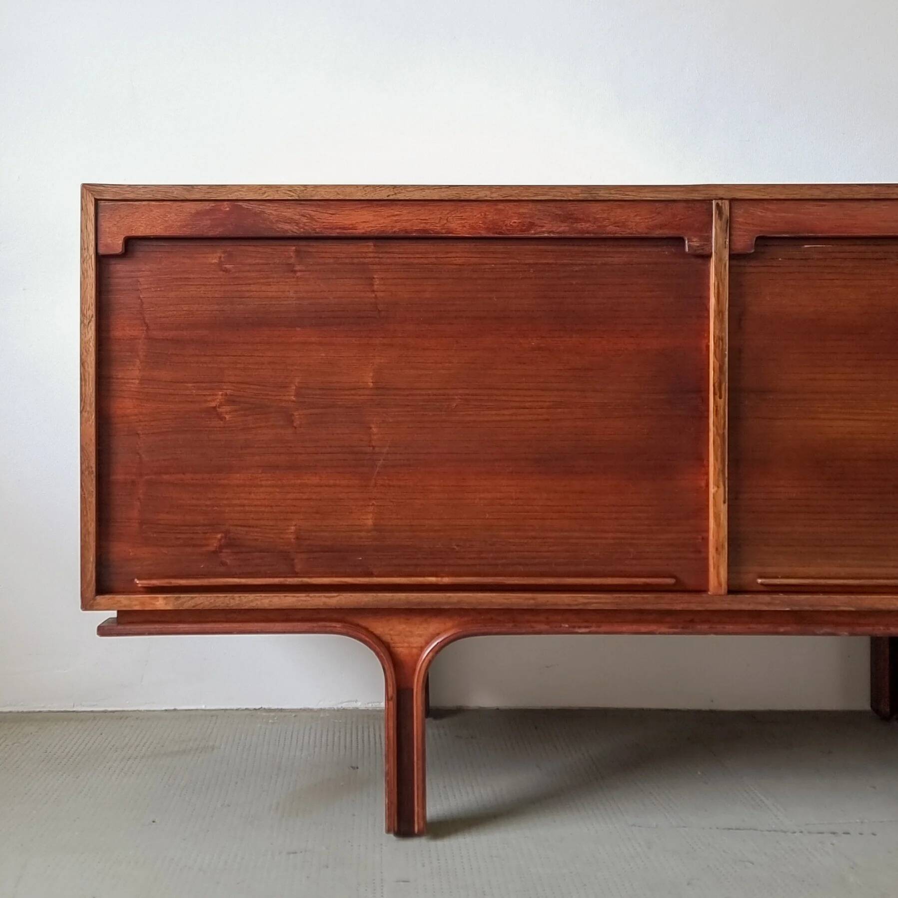 Enfilade M501 en palissandre par Gianfranco Frattini pour Bernini