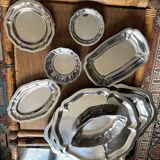Set of stainless steel dishes