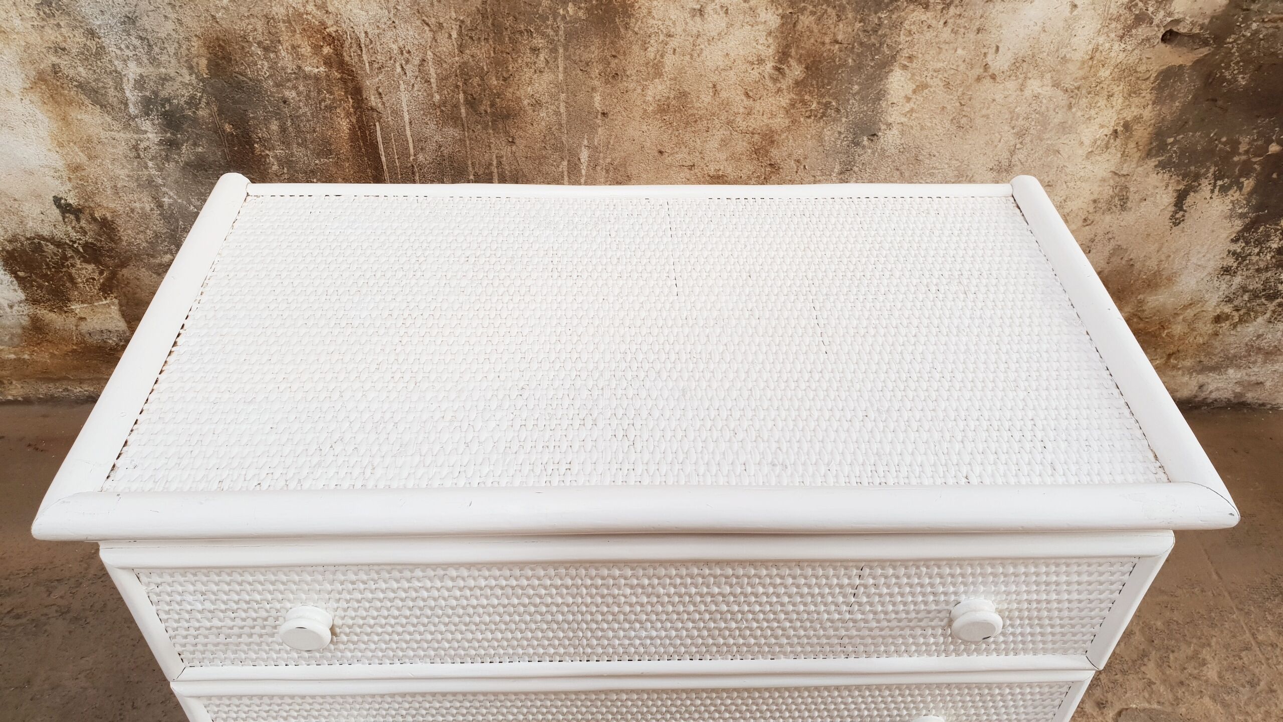 Commode vintage en rotin blanc