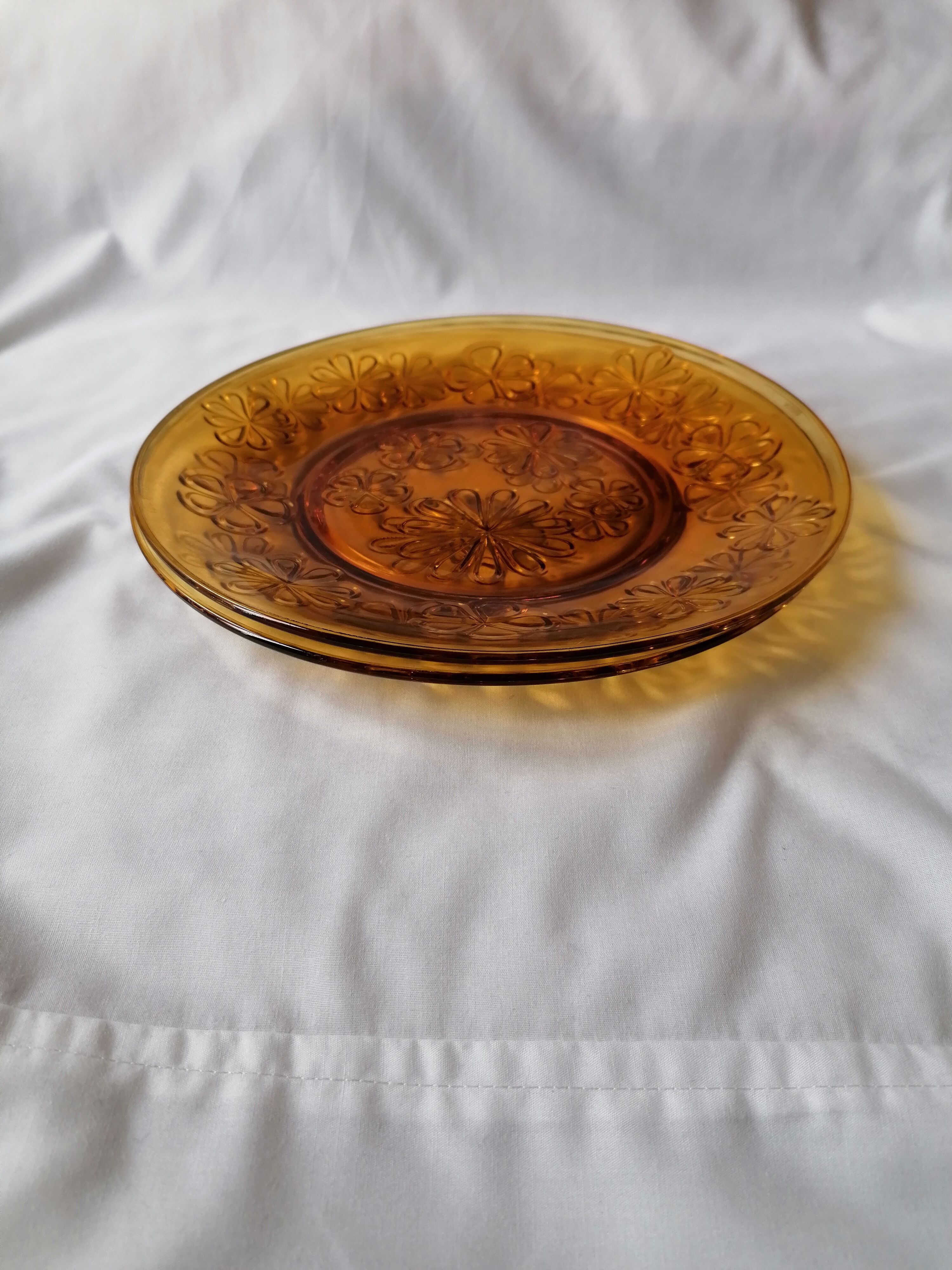 Set of 2 plates