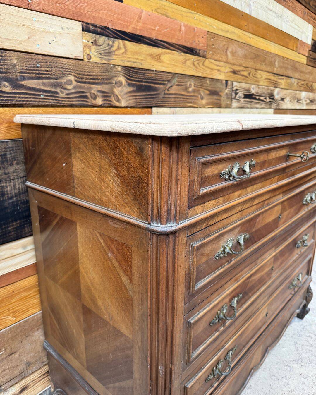 Commode de style Louis XV