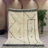 Moroccan rug in natural wool, 250cm x 150cm
