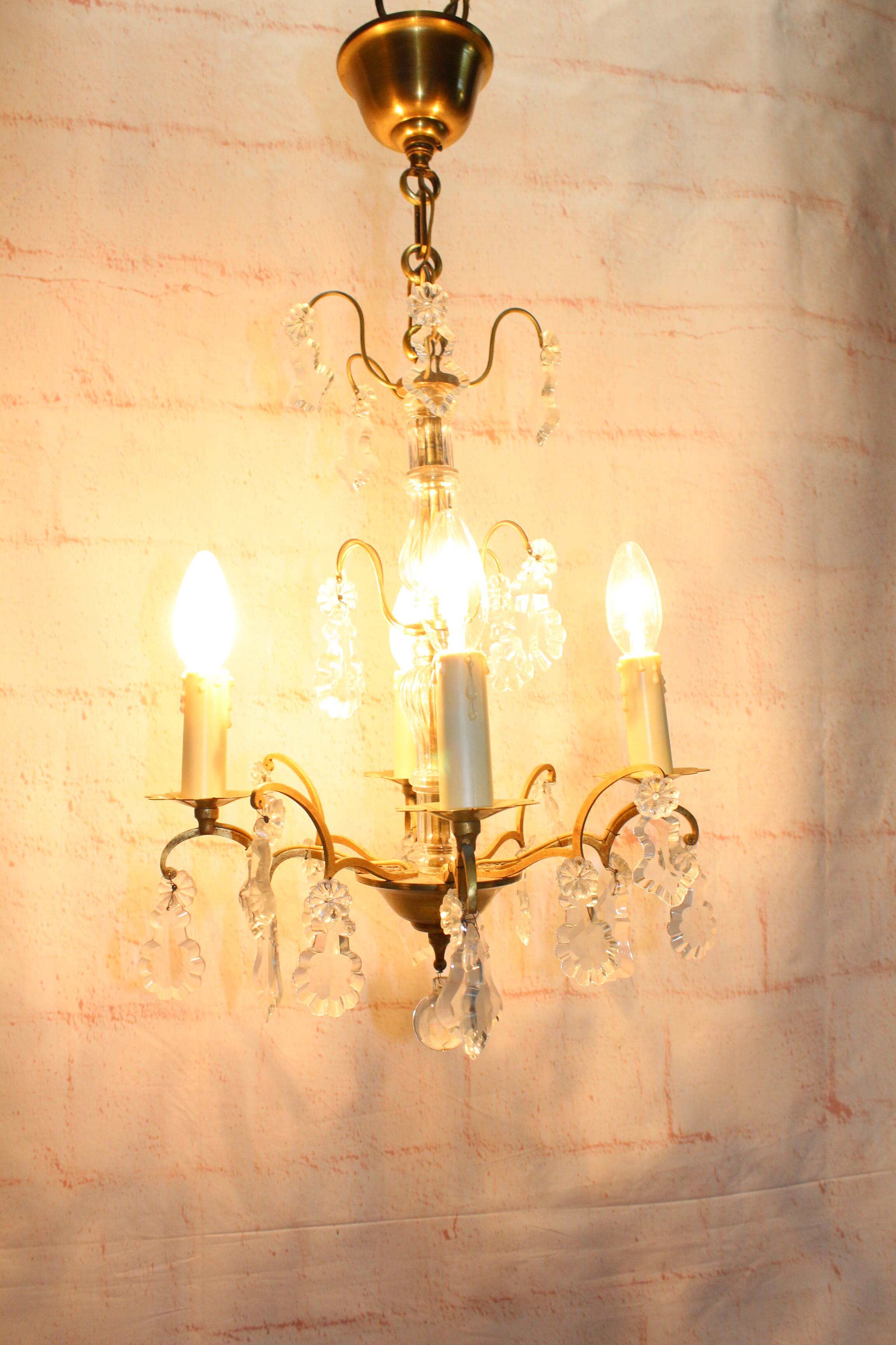 lustre ancien en laiton à pampilles style baroque