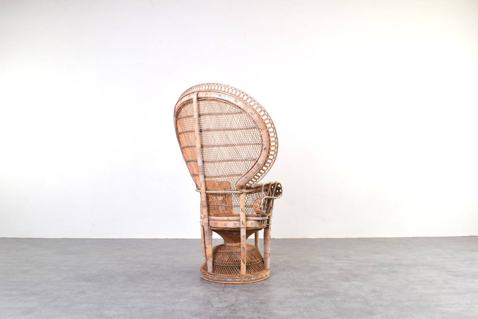 Mid-Century Wicker Peacock Emmanuelle Chair from Kok Maison, 1970s