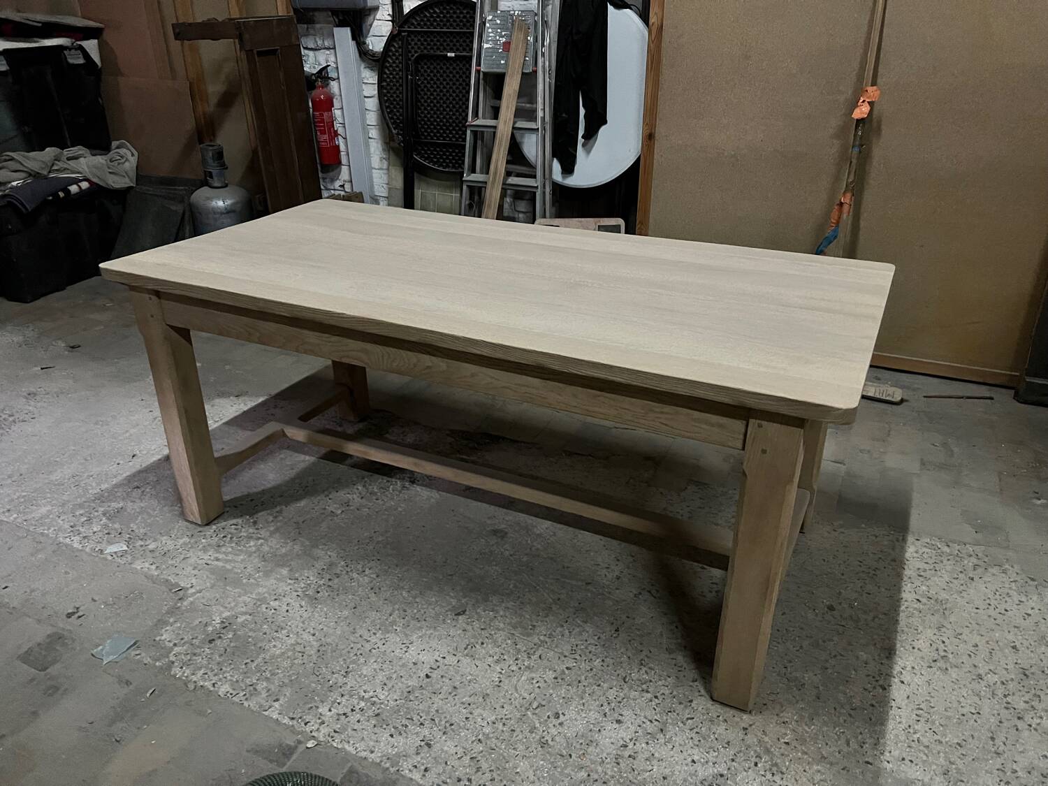 Solid oak table (raw wood)