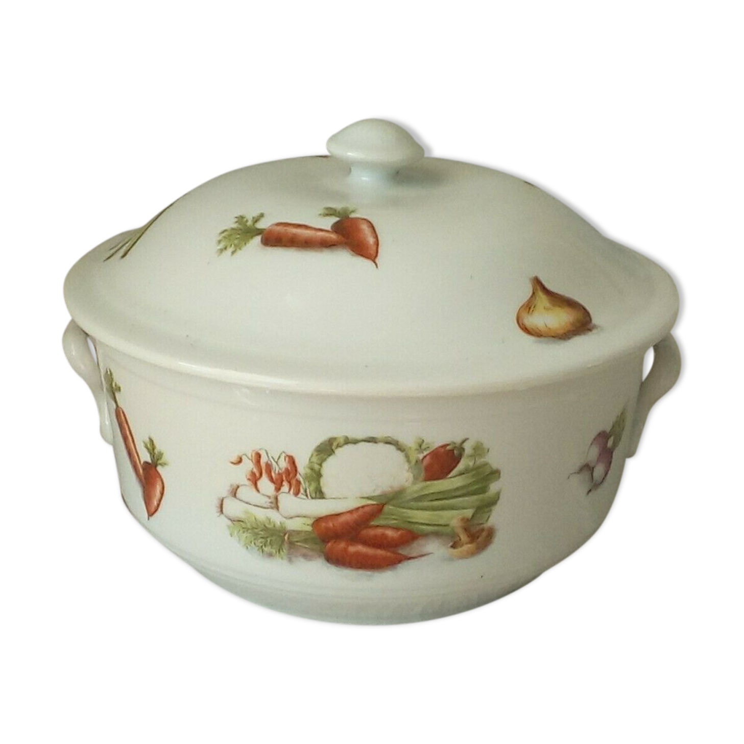 Porcelain soup with fire decor legumes 4 seasons
