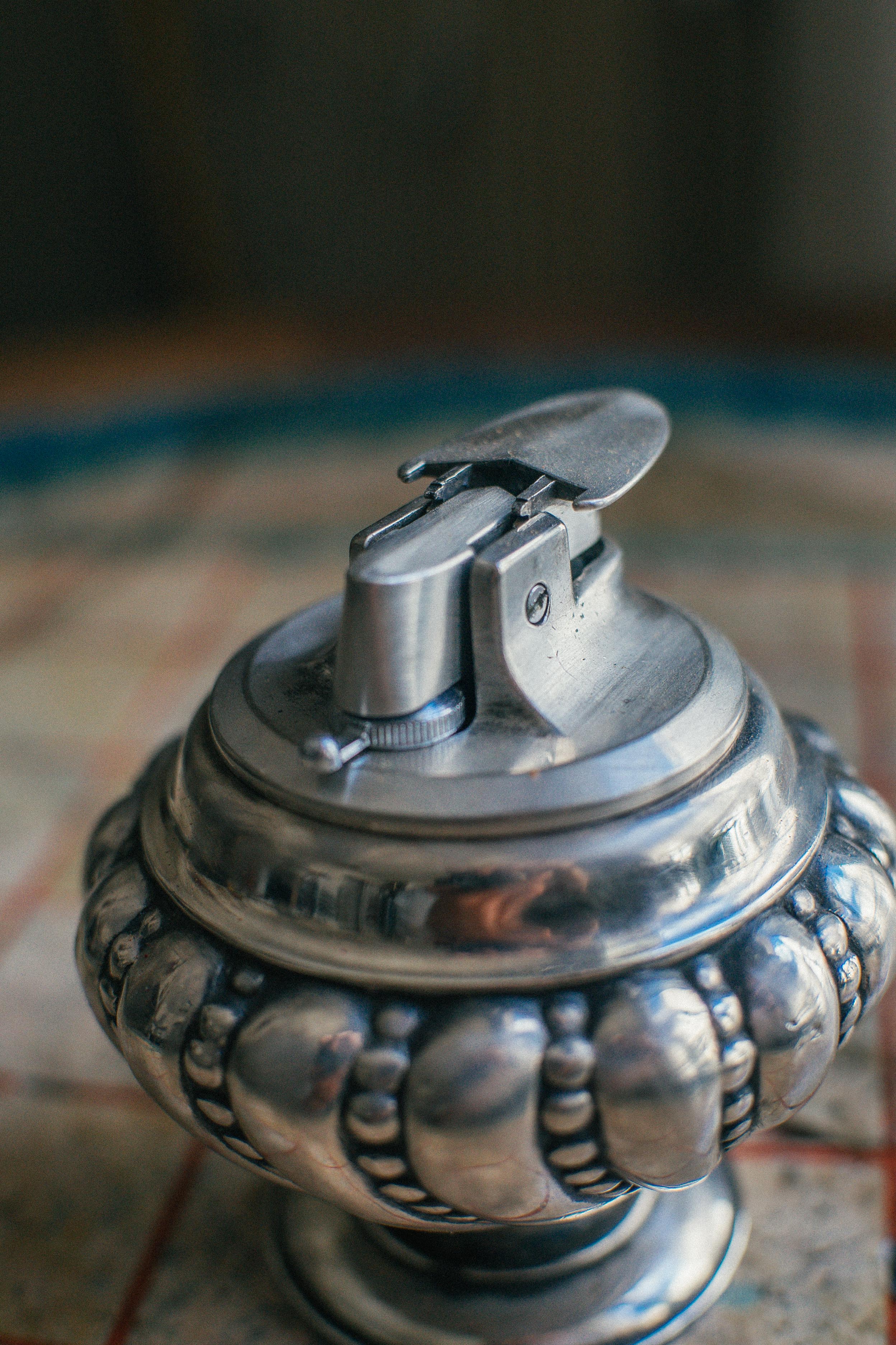 Briquet ancien decoratif floral Ronson