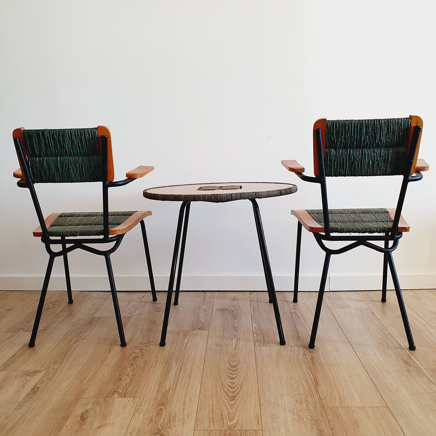 Pair of armchairs and vintage coffee table straw, wood and metal