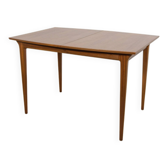 Mid-Century Teak Extendable Dining Table from McIntosh, 1960s