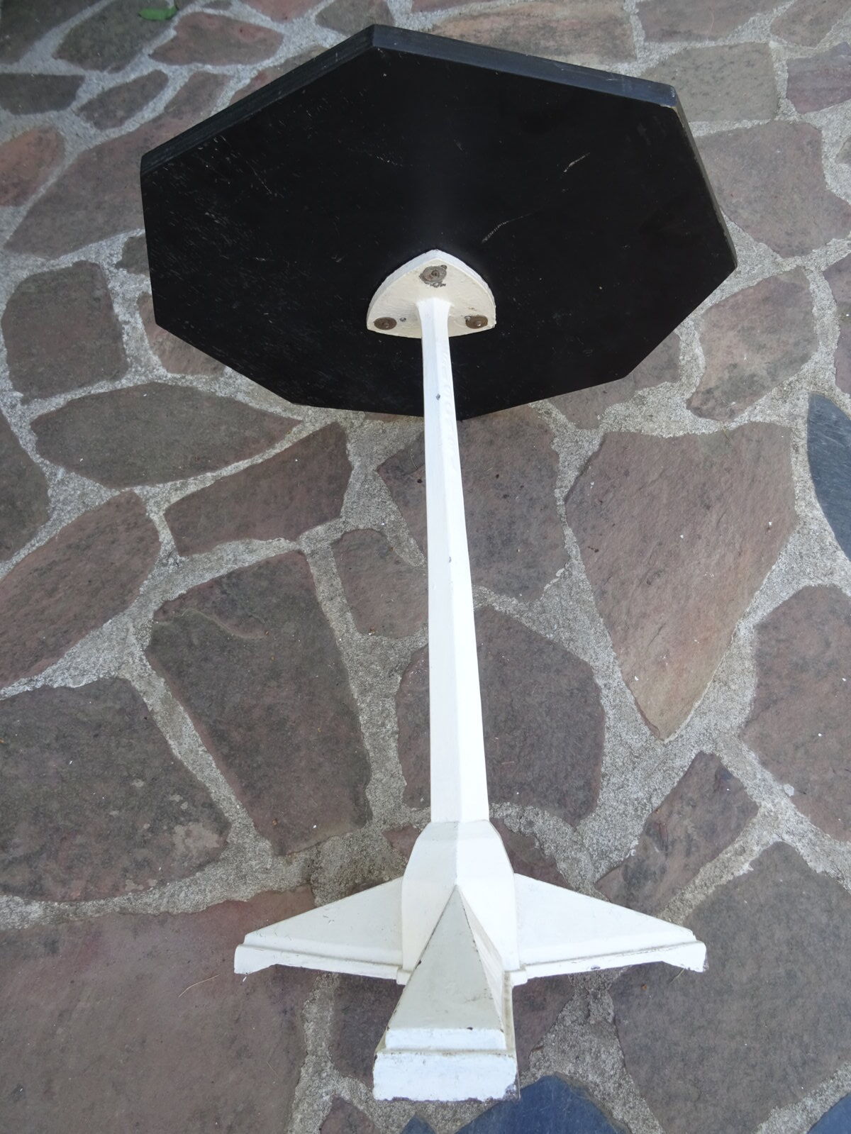 Fischel font foot bistro table