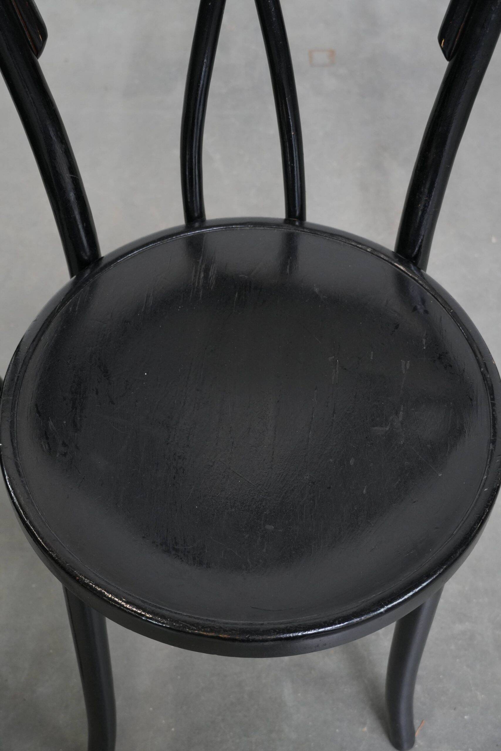 Set of 6 black vintage  bistro chairs with elegant design