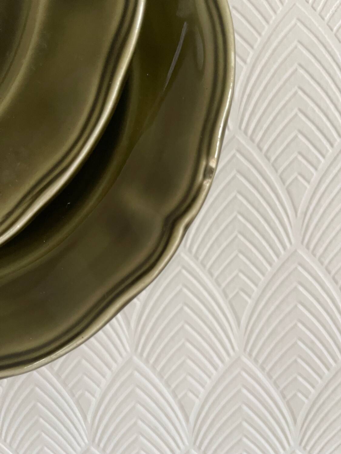5 Lunéville Moss Green dessert plates.