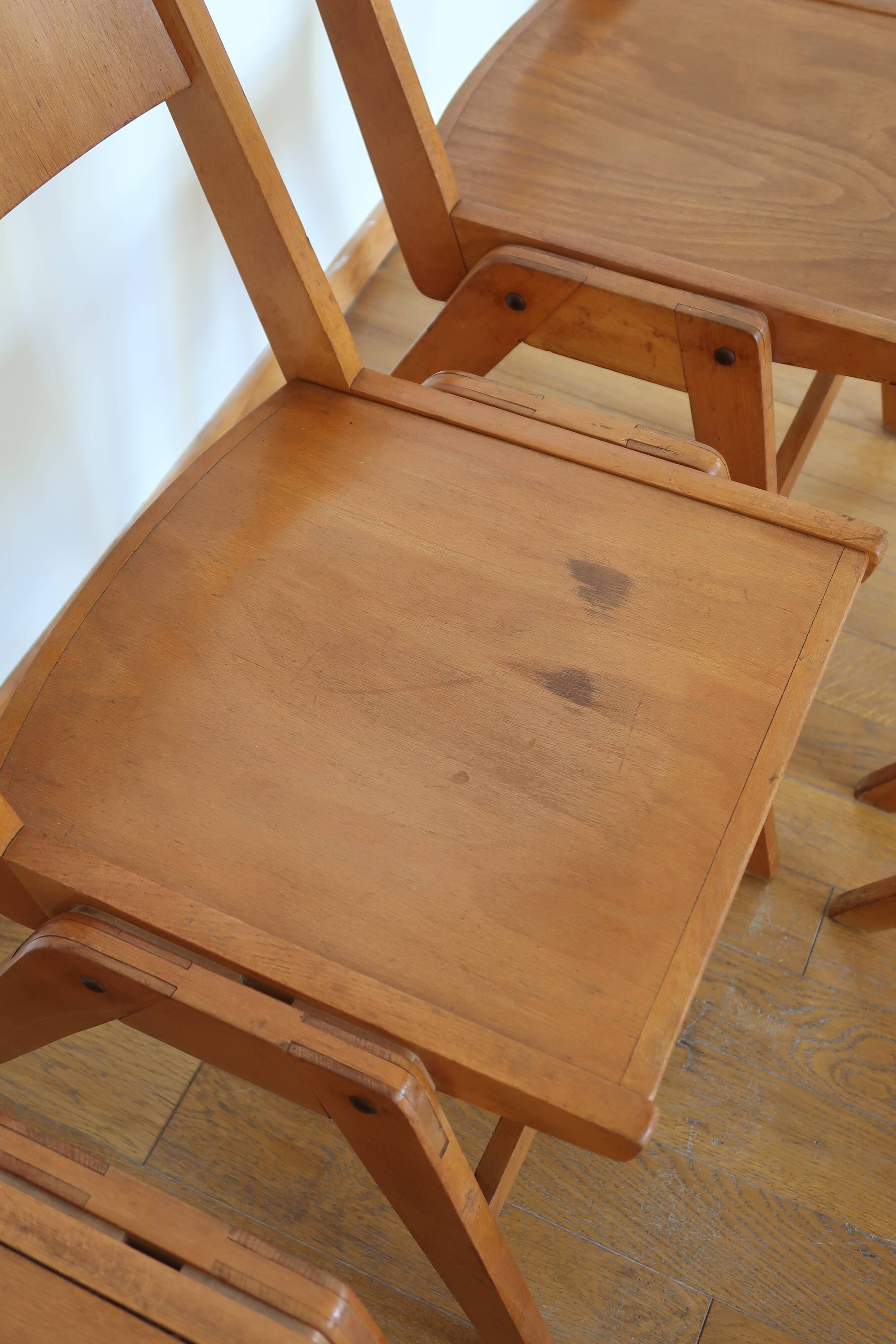 Set of 12 Scandinavian chairs compass feet